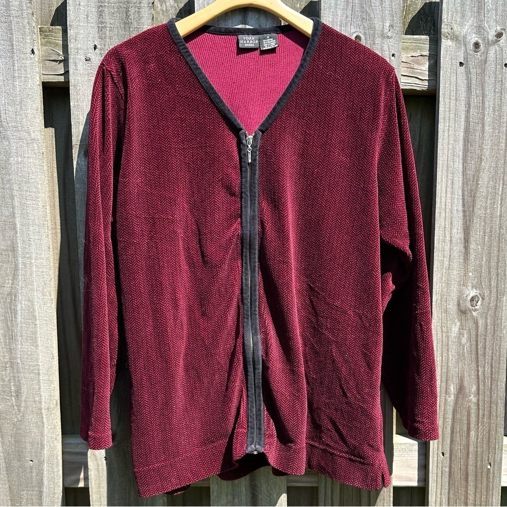 Vintage York Harbor Woman Burgundy Zipper Front Cardigan Chevron Design